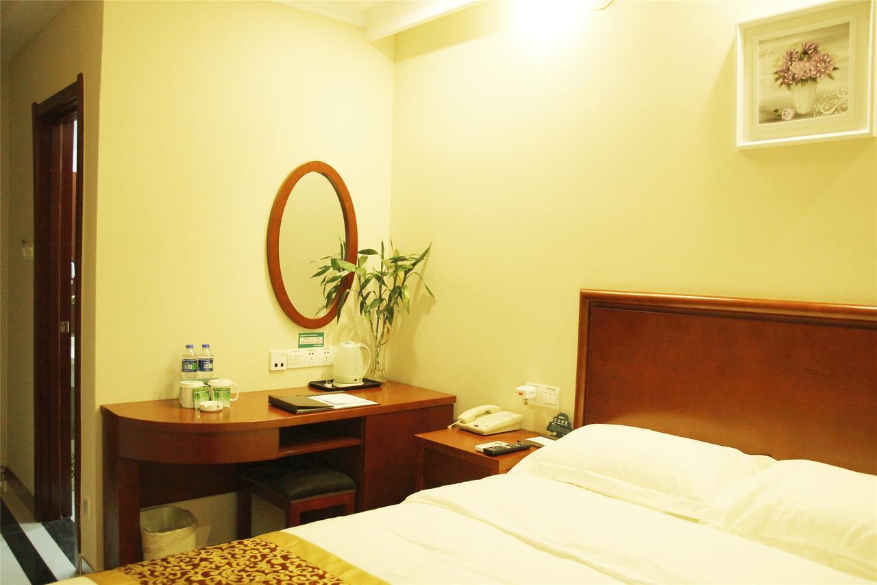 Greentree Alliance Shanghai Chongming Bayi Road Walking Street Hotel Екстер'єр фото
